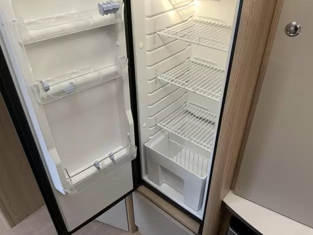 LMC Sassino 470 K Comfort pakket + Luifel