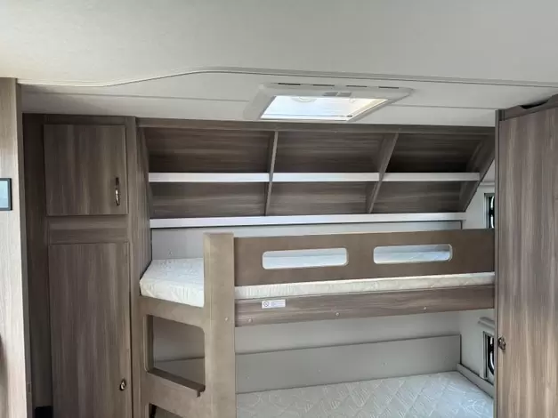 Hobby Excellent Edition 560 KMFE