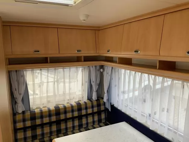 Hobby De Luxe 400 SF