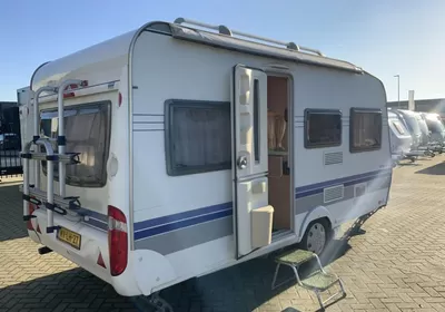 Hobby De Luxe 450 UF Bevrijdingsdag open