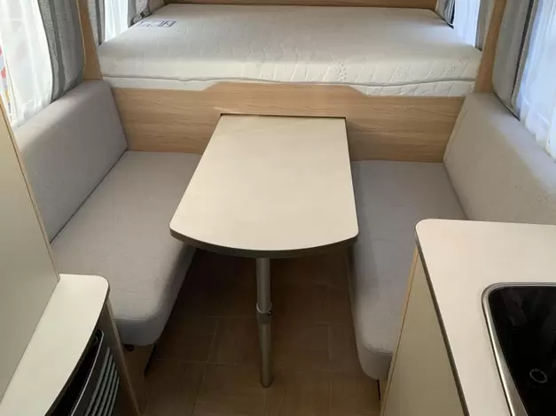 LMC Sassino 470 K Comfort pakket + Luifel