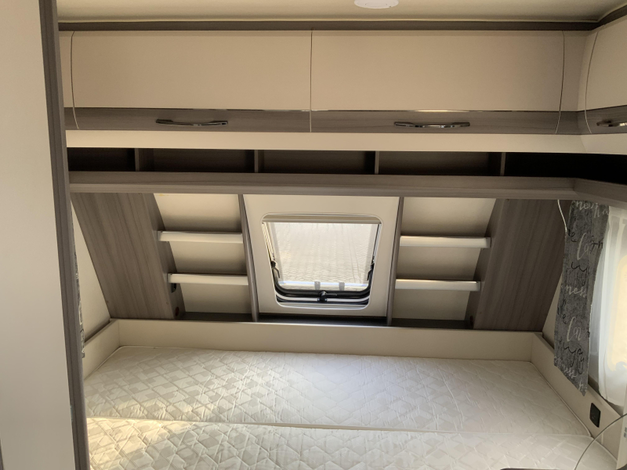 Hobby On Tour 390 SF 9 Zondag 8 maart open (1031634)