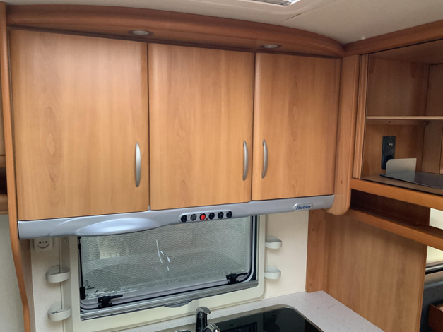 Hobby De luxe Easy 460 UFE Zondag 8 maart open (1032280)