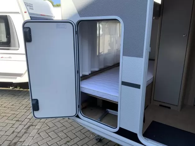 LMC Sassino 470 K Comfort pakket + Luifel