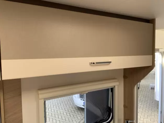 LMC Sassino 470 K Comfort pakket + Luifel