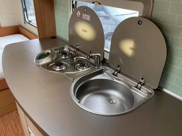 Hobby De Luxe 440 SF