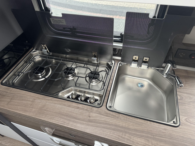 Hobby Excellent Edition 650 KMFE