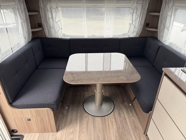 Fendt Tendenza 560 SG