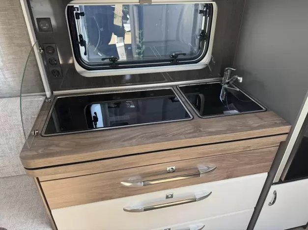 Hobby Excellent Edition 460 UFE