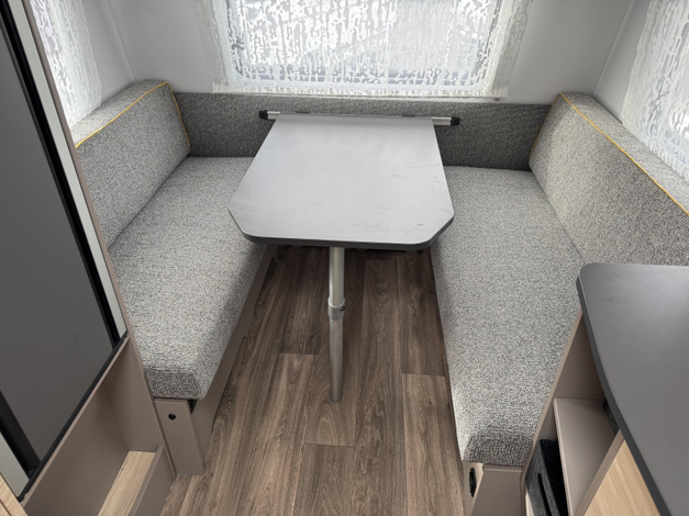 NEXT 381  Fendt Zondag 8 maart open (1035600)