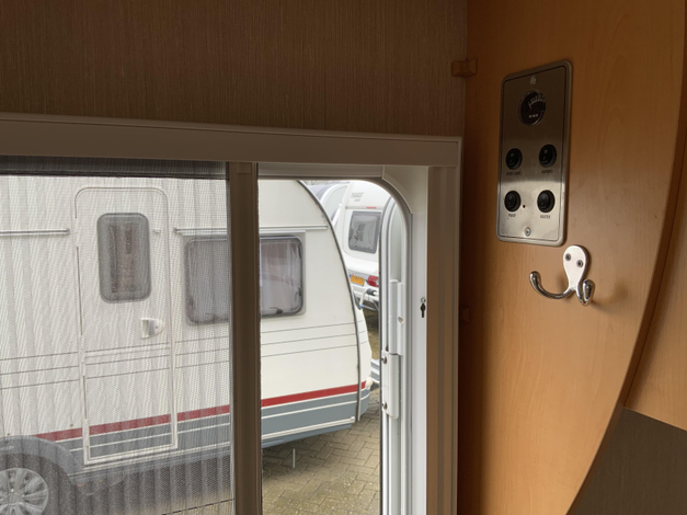 Elddis Avante 462 Bevrijdingsdag open (1037619)
