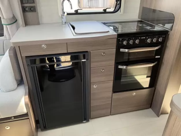 Elddis Affinity 550