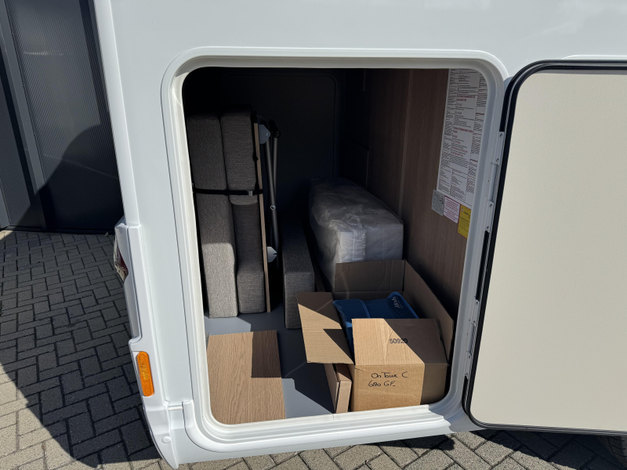 Hobby On Tour  C 680 GE