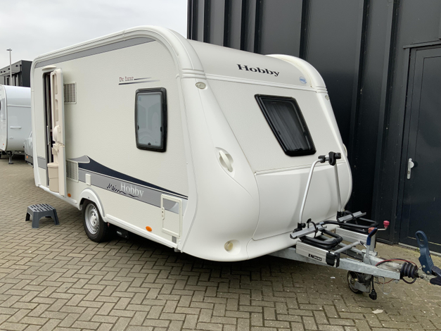 Hobby De Luxe 400 SFE Bevrijdingsdag open (1040172)
