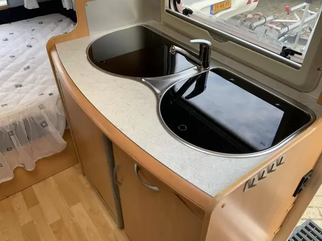 Hobby De Luxe 400 SF