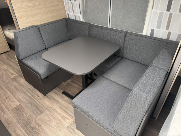 Fendt Apero Activ 560 SKM Zondag 8 maart open (1031833)